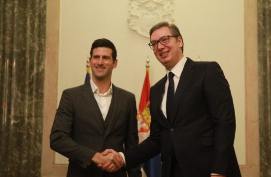 Predsednik Vučić v vojni z družino Đoković