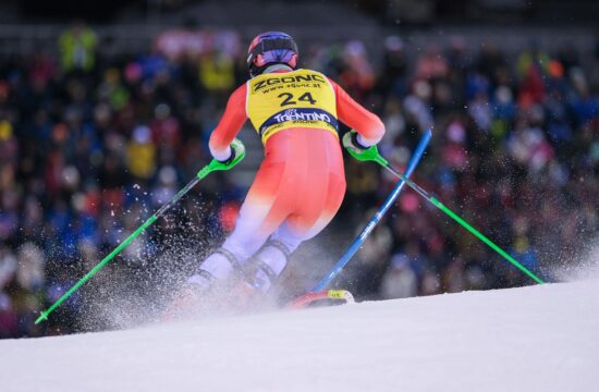 Spektakel pod žarometi prinesel zelo majhne razlike