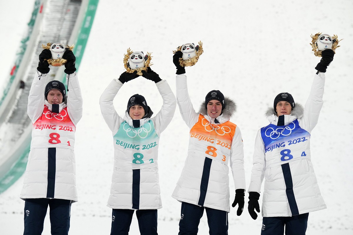 Zakaj na olimpijskih igrah ne bo klasične ekipne tekme v smučarskih skokih?