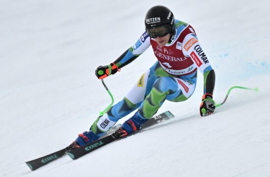 Kaos ob vrnitvi Ilke Štuhec na smukaško sceno