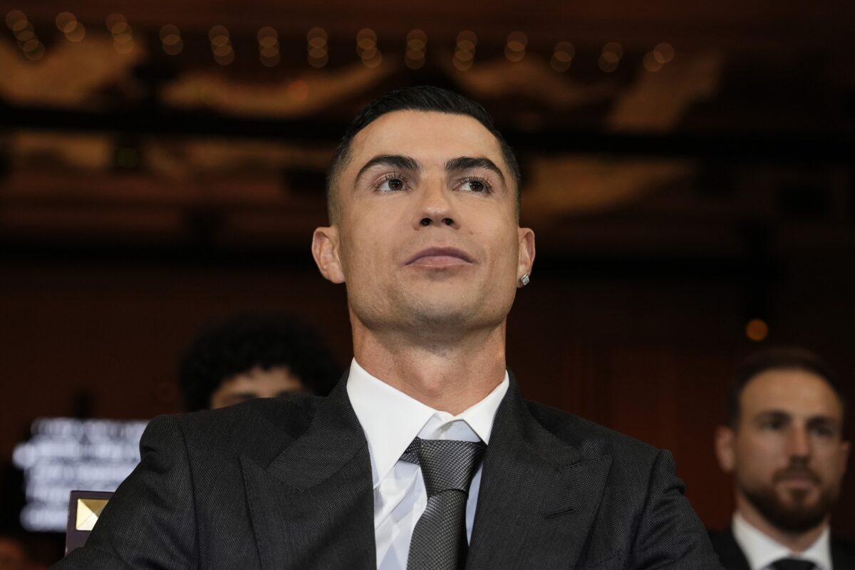 Ronaldo z božičnim darilom izkazal svojo ljubezen