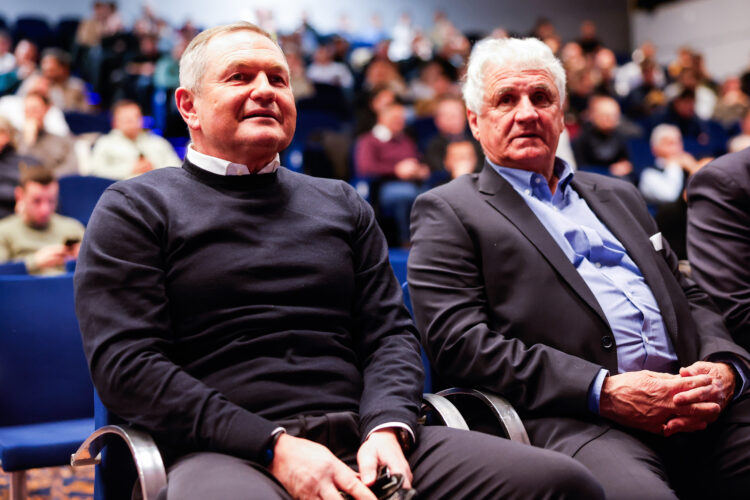 Slovenija išče selektorja, pa se sploh kaj vpraša stroko?