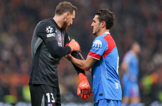 Remi Oblakovega Atletica ob Bosporju, Barca gostuje na Češkem (VIDEO)