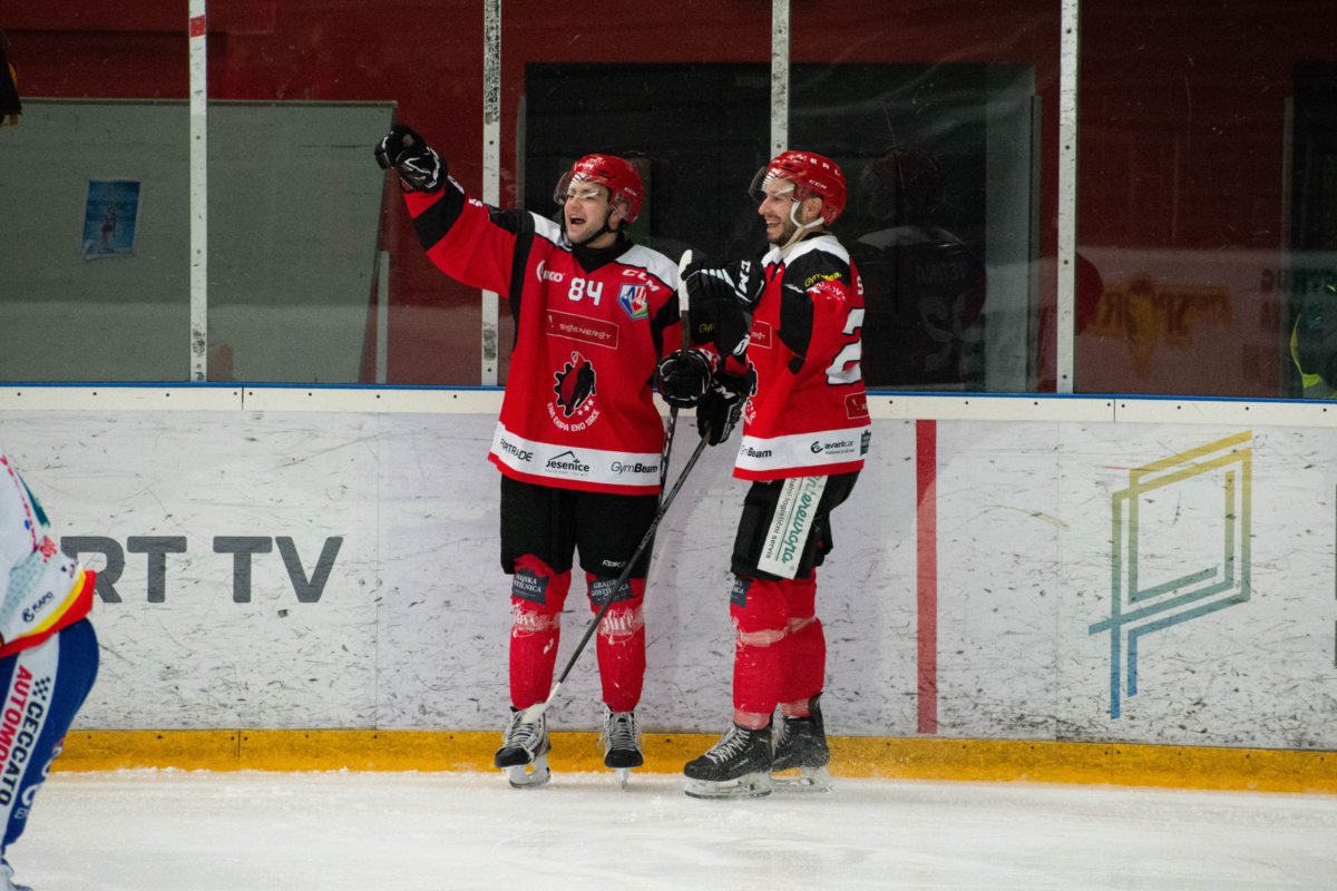 Prvaki alpske lige premočni za Jeseničane