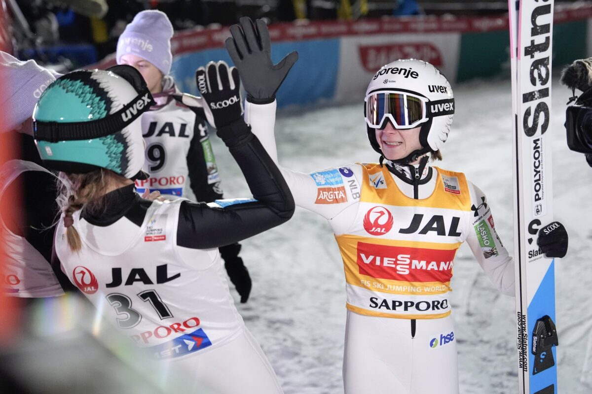 Nika Prevc z izenačenjem rekorda do dvojčka v Sapporu