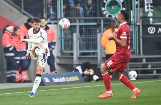 Stuttgart skočil na četrto mesto