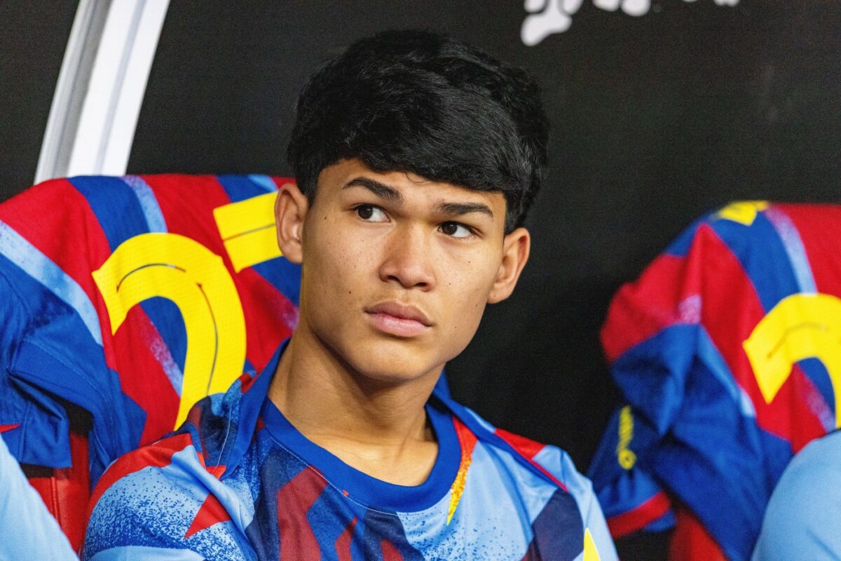 Navijači besnijo, izigrani Flick: Za te barve moraš živeti