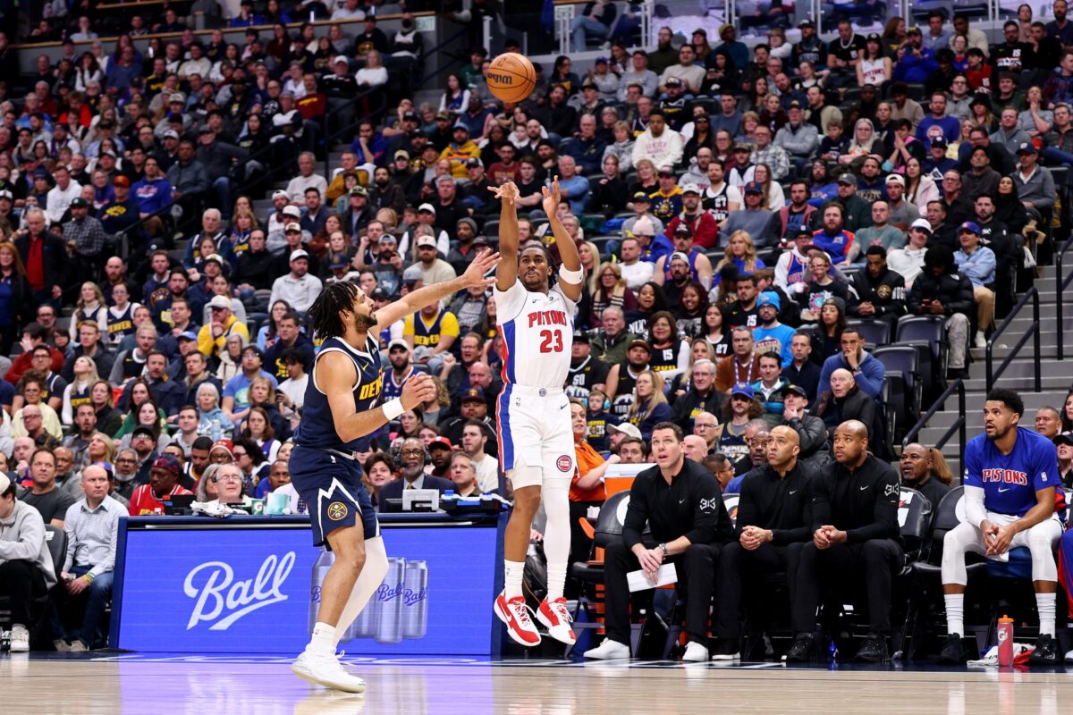 Detroit po drami porazil zdesetkani Denver (VIDEO)