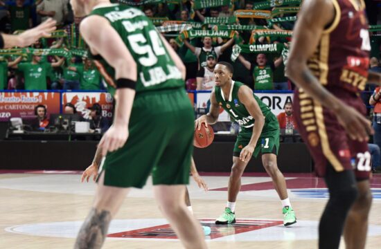 Odličen začetek zmajev, Benečani pa so se približali