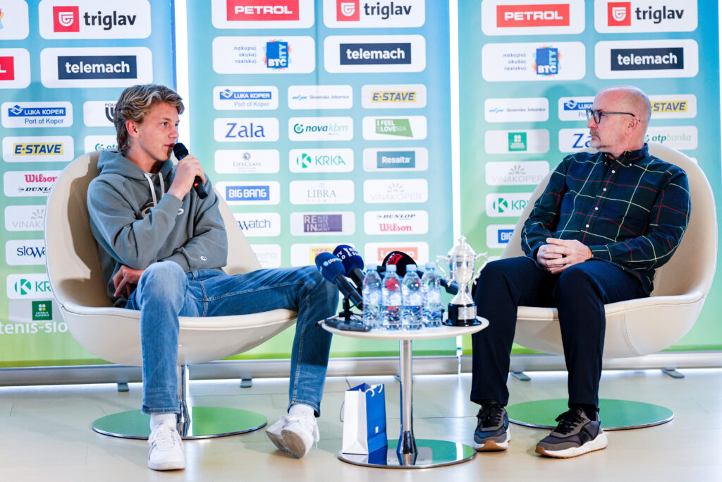 Ziga Sesko, Junior Australian Open winner with his trophy at press conference