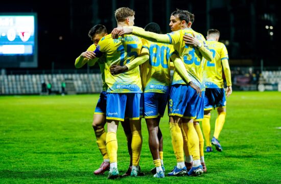 Vroči Andraž Ruedl odločil primorski derbi (VIDEO)