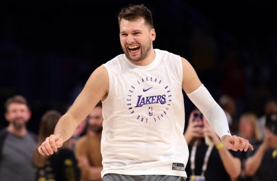 Nadlegoval ga je podlež lige, Luka odgovoril z nasmeškom (VIDEO)