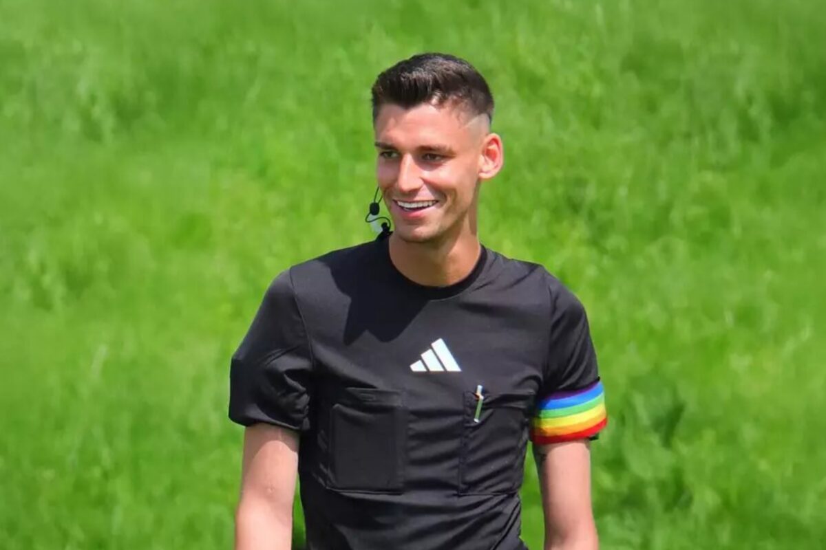 Iz posebnega trenutka v grozljiv napad: sodnik tarča zaradi zaroke