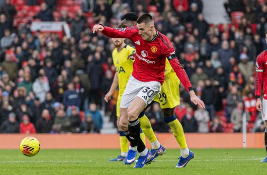 Manchester United lovi peto zaporedno zmago