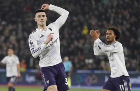 Šeško v 96. minuti spet rešil Manchester United (VIDEO)