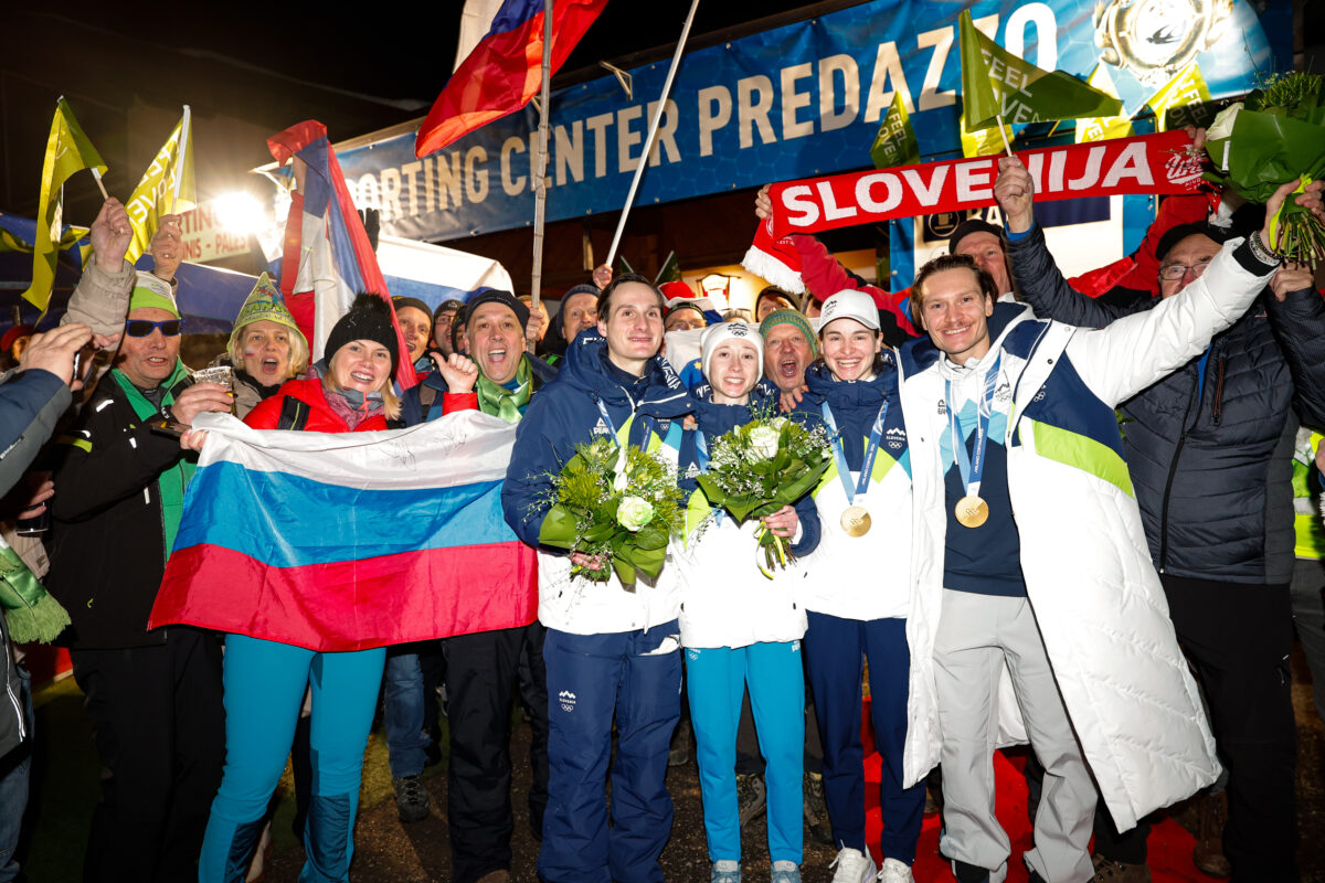 Rdeča preproga za zlate slovenske skakalce (FOTO)