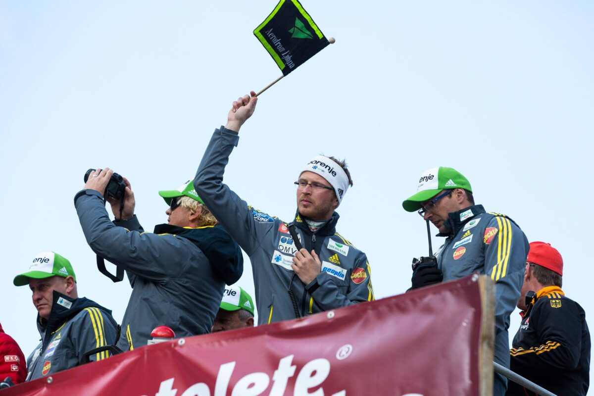 Slovenskega trenerja zaradi vinjenosti poslali domov