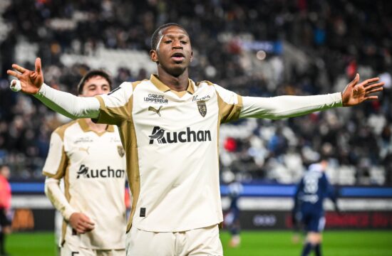 Lens po zmagi v Parizu na vrhu francoske lige