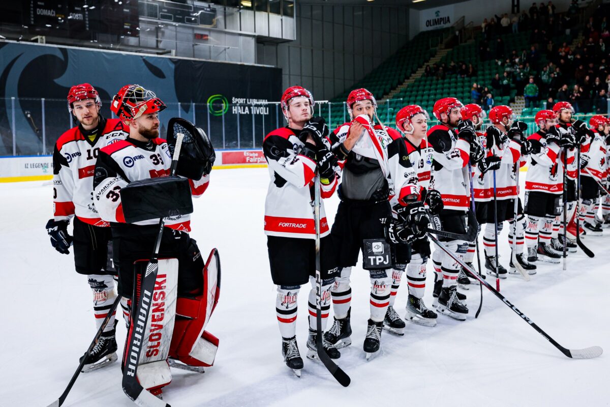 Jeseničani poraženi na domačem ledu