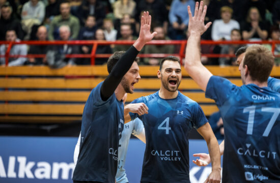 Kamniški odbojkarji na vnaprej odigrani tekmi boljši od kranjskih