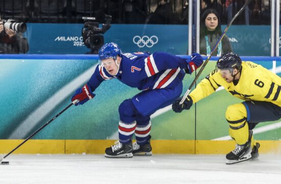 Hokejski boji na OI se približujejo vrelišču