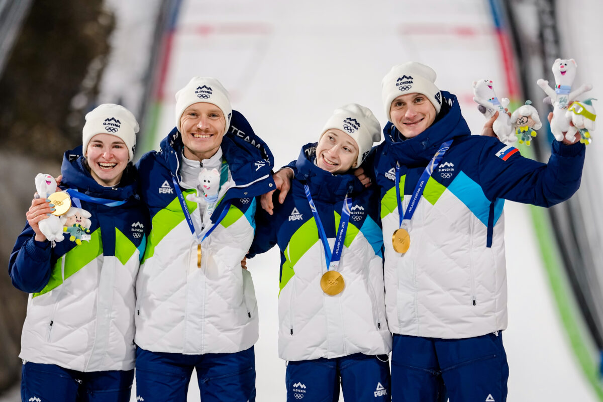 Igre razpršene, Slovenci pa kar iz ene hiše