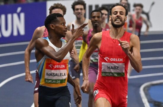 Zaradi neprimerne geste ob zmago in državni rekord