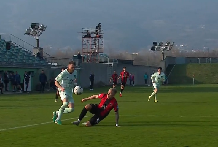 Je branilec Olimpije storil prekršek za enajstmetrovko? (VIDEO)