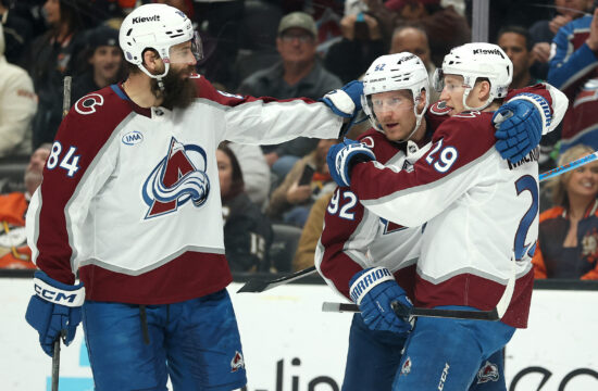 Colorado in Dallas visoko zmagala v gosteh