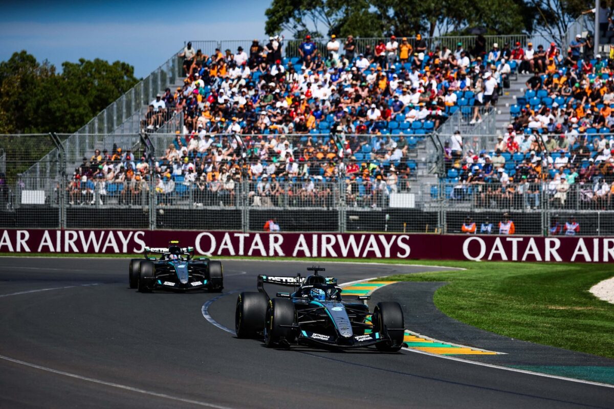 Mercedesa upravičila pričakovanja, Verstappen v zidu