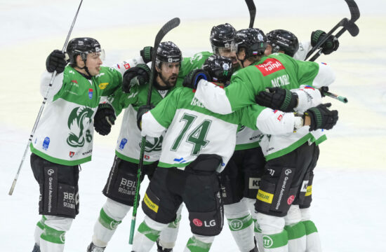 Reid in Petan junaka uvodne zmage Olimpije