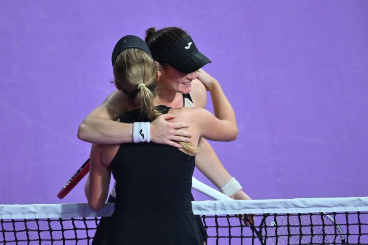 Tamara Zidanšek in Veronik Erjavec.