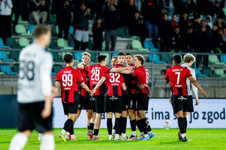 Tonči Žlogar v Primorju začel z zmago