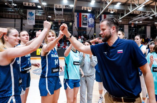 Slovenska ženska košarkarska reprezentanca