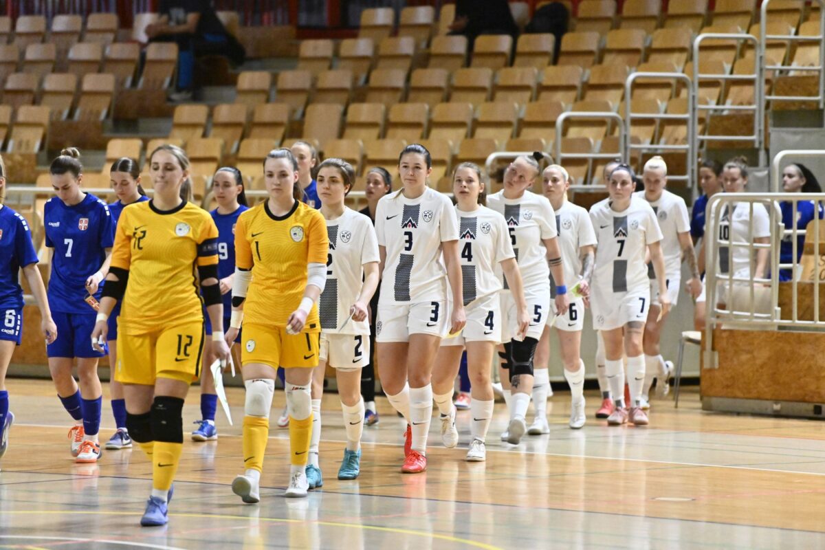 Slovenke za začetek razbile Severno Irsko