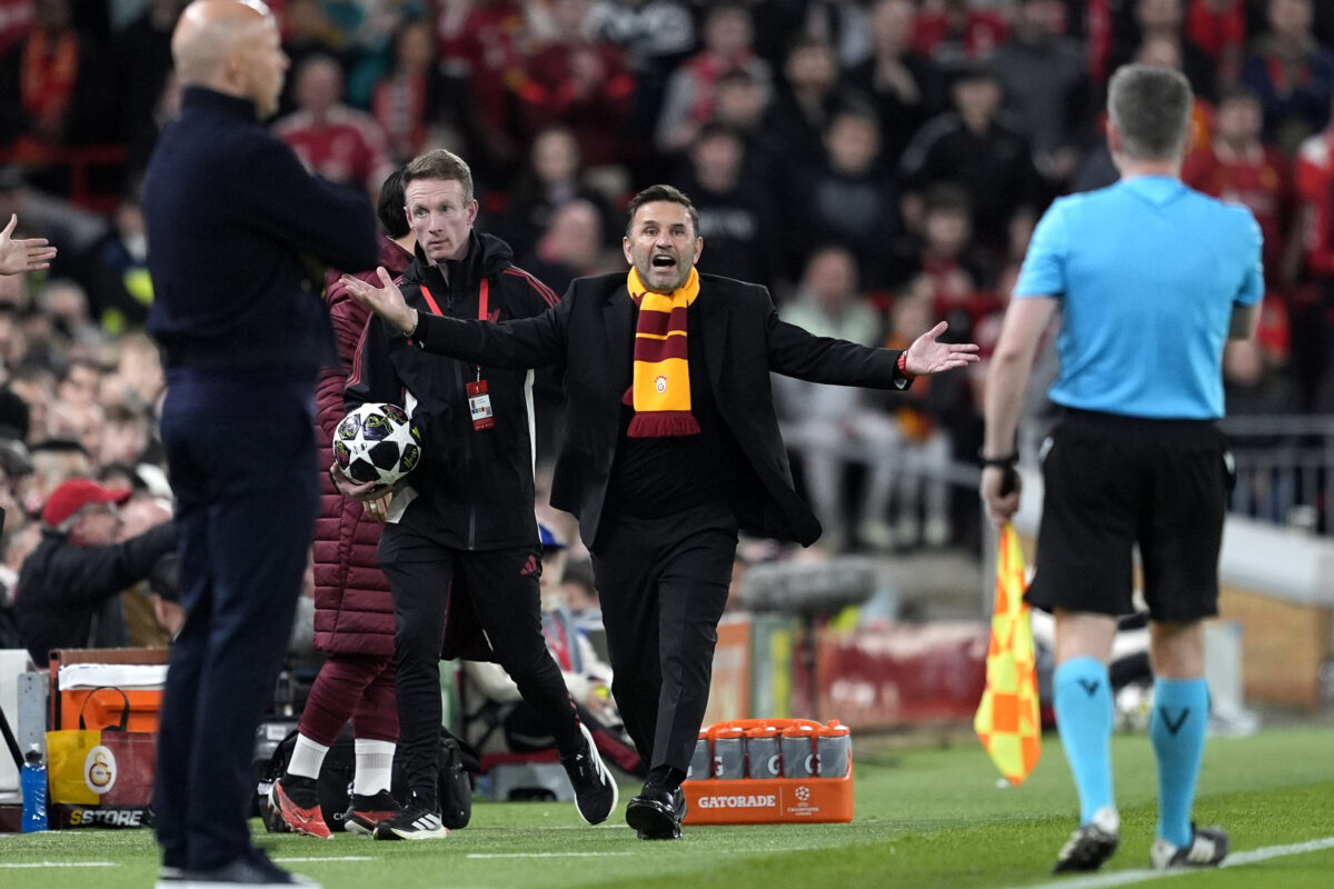 Jezni Turki: Tekmo je sodil najslabši sodnik na svetu (VIDEO)