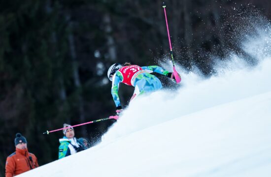 Črna luknja slovenskega alpskega smučanja