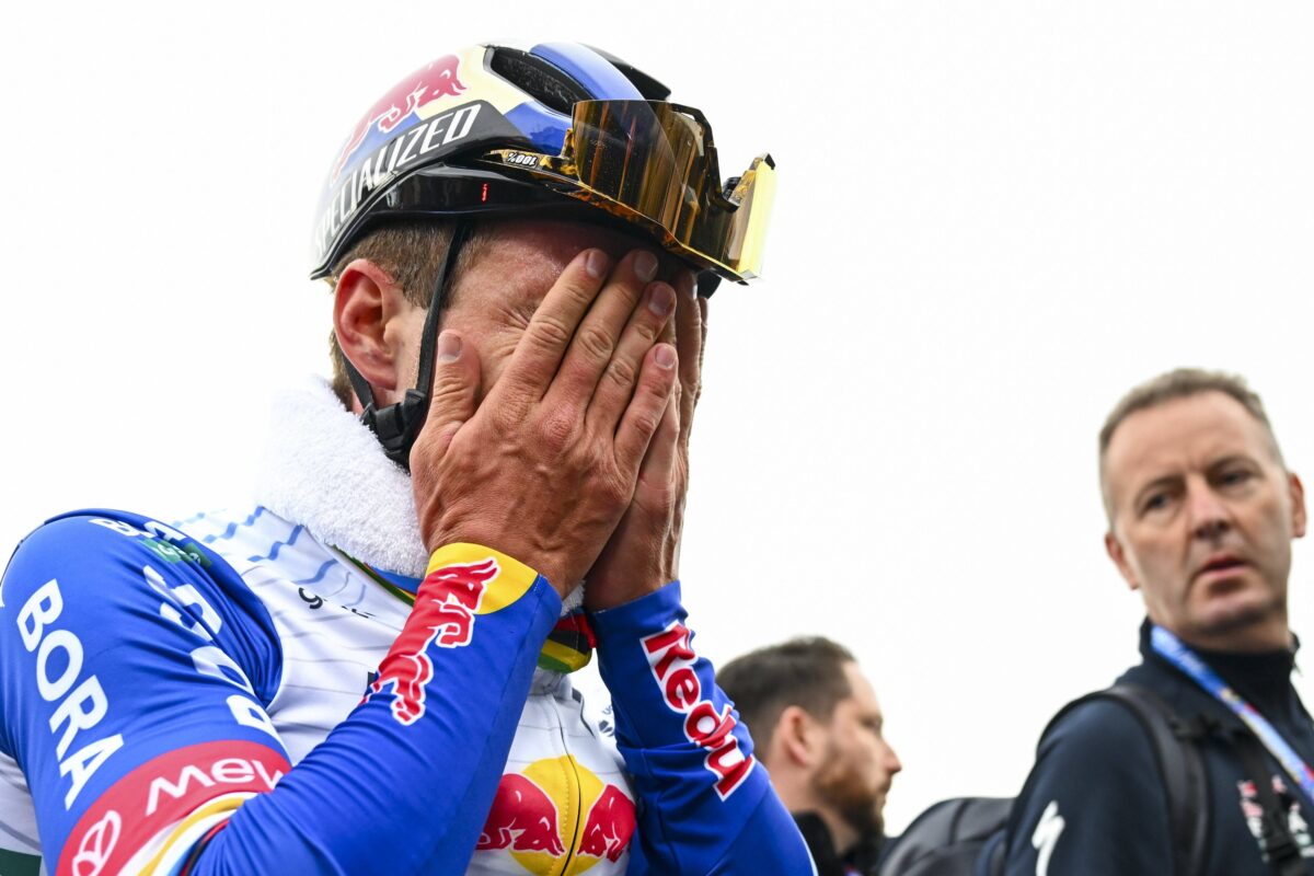 Zima pokazale zobe: Remco Evenepoel v težavah