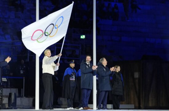 Prepoved za transspolne športnice: “Za zaščito ženskega športa”