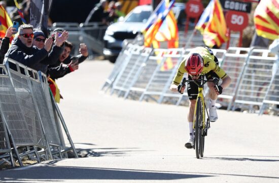 Vingegaard razred zase, Evenepoel hitro odpadel