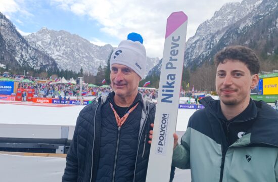 Peter Slatnar s presenečenjem za Niko Prevc