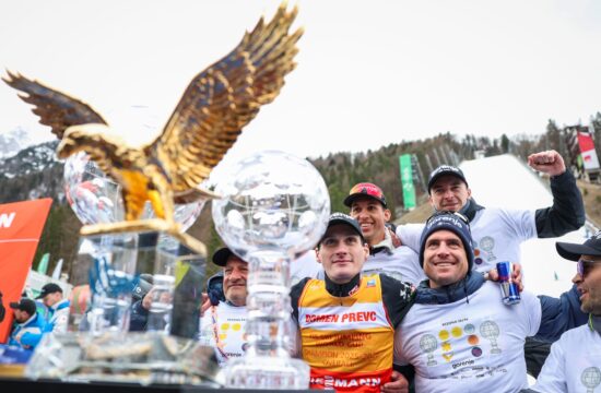 Domen Prevc presenetil z izbiro najlepšega trenutka sezona