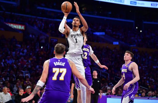 NBA: San Antonio Spurs at Los Angeles Lakers