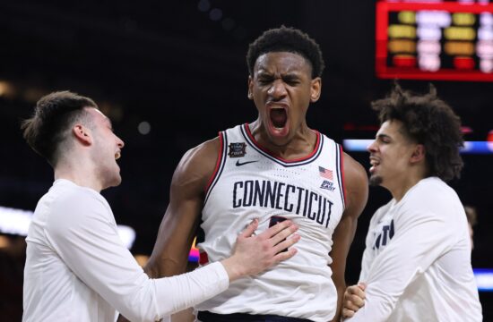 Connecticut in Michigan za univerzitetno košarkarsko krono