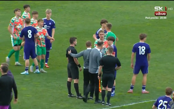 Nor večni derbi: šest zadetkov, rdeči karton in slačenje (VIDEO)