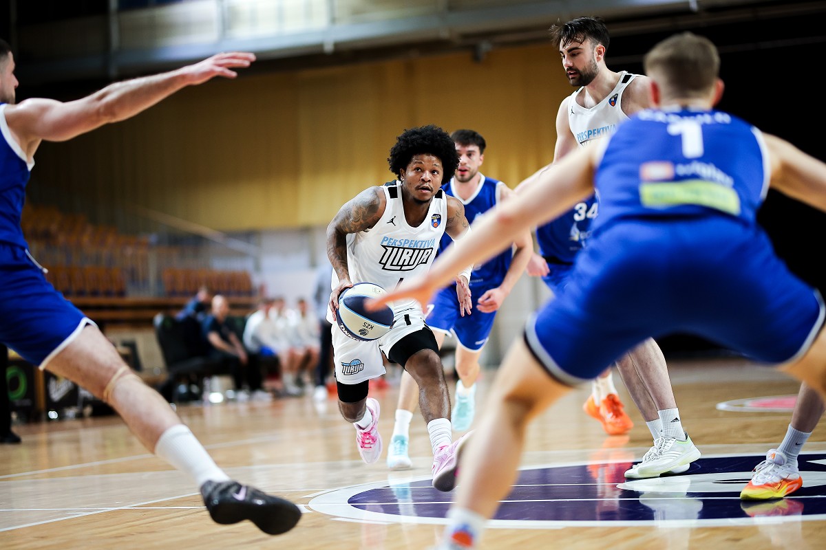 Ilirija se je namučila s Triglavom, Laščani ob sireni do zmage v Šentjurju