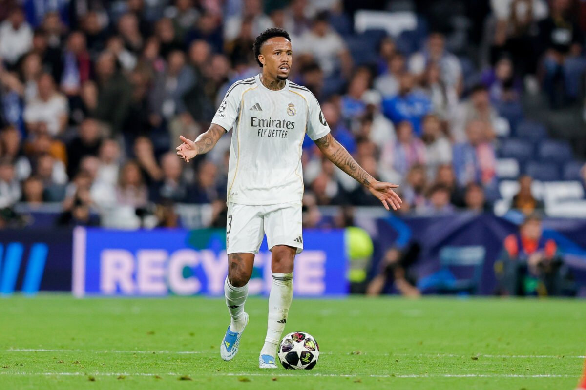 Ranjeni lev gosti Girono, Barca na mestni derbi