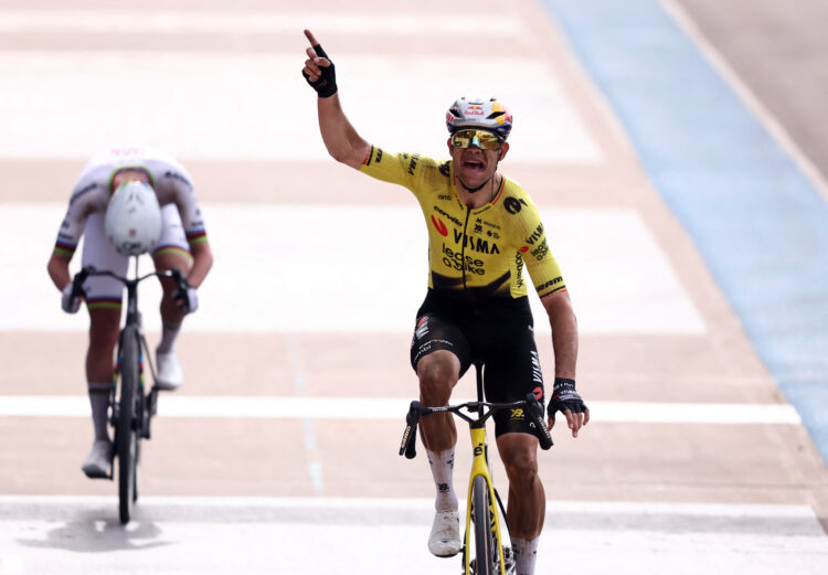 Wout van Aert, Tadej Pogačar