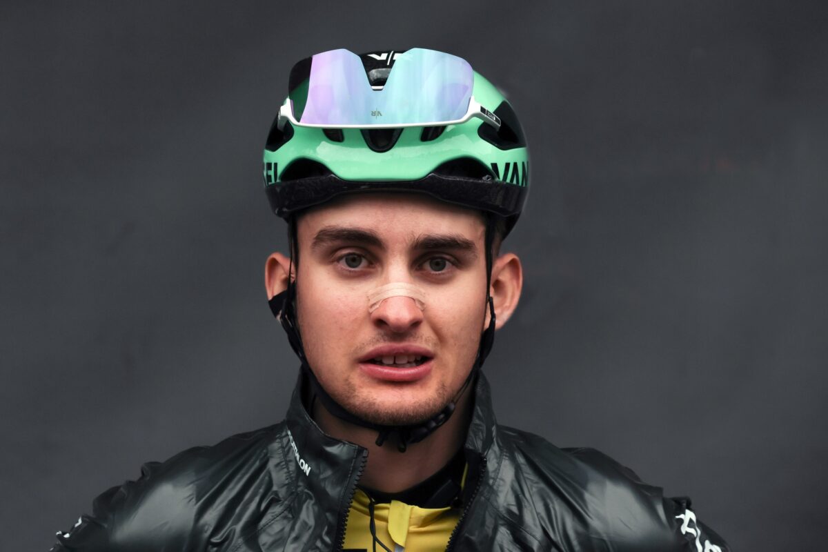 Emmanuel Macron v boj proti Pogačarjevi ekipi