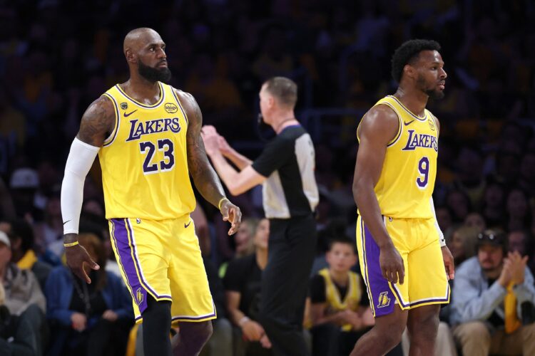 Los Angeles Lakers začeli končnico brez Dončića